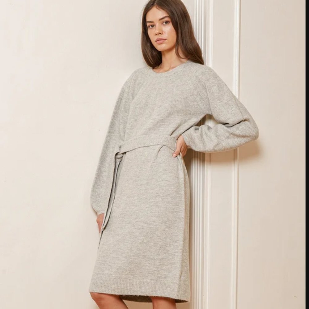 Lulus gray dress sweater long sleeve with round neck Size XS